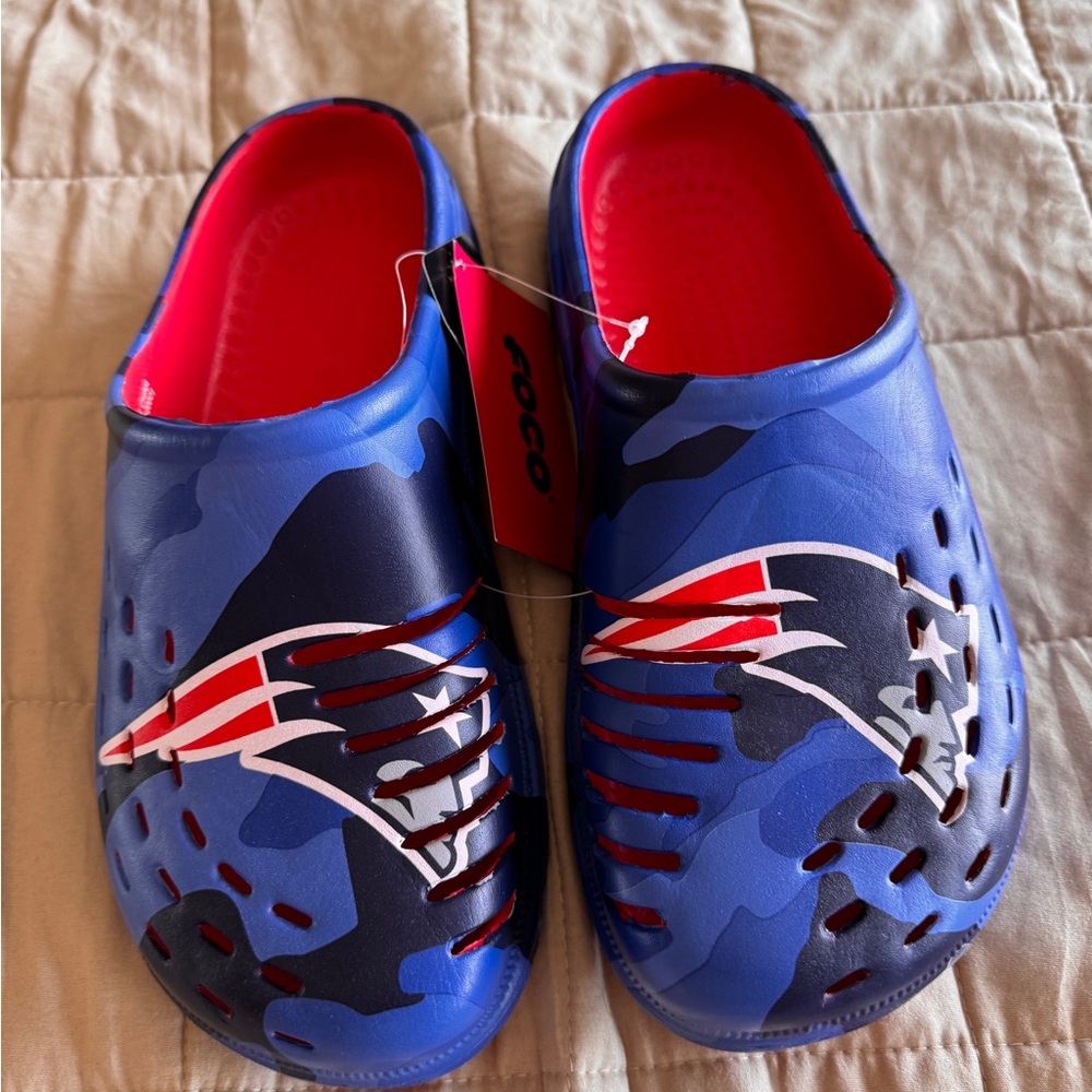 FOCO New England Patriots NFL Mens Tonal Camo Clog - S (7-8)